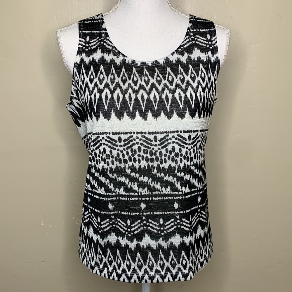 CHICO’S Tank Black White Base Layer Scoop Neck Lightweight Size 1 (Medium)